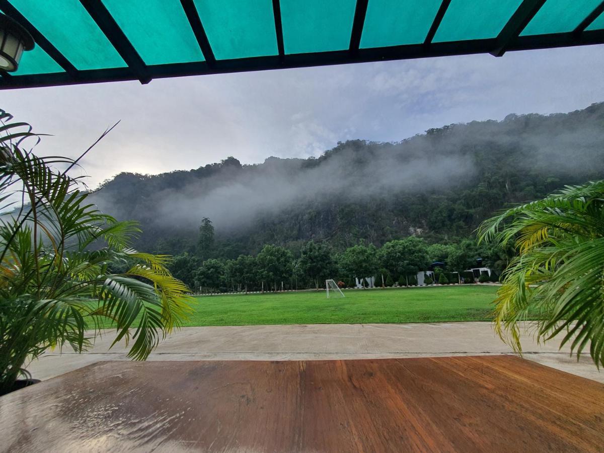 Phuphayot Resort Trang Exterior foto